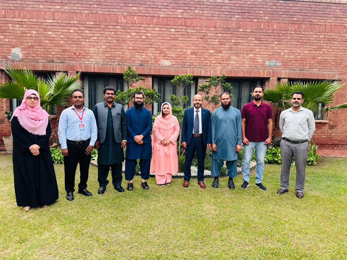 Dr. Palwasha Khan with the faculty and examiners after her Ph.D. defence