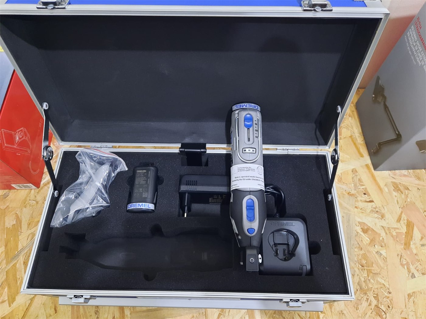Dremel cordless rotary tool kit