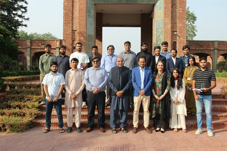 Participants, faculty members and guests at Infinity Hack 2026, CUI Lahore Campus