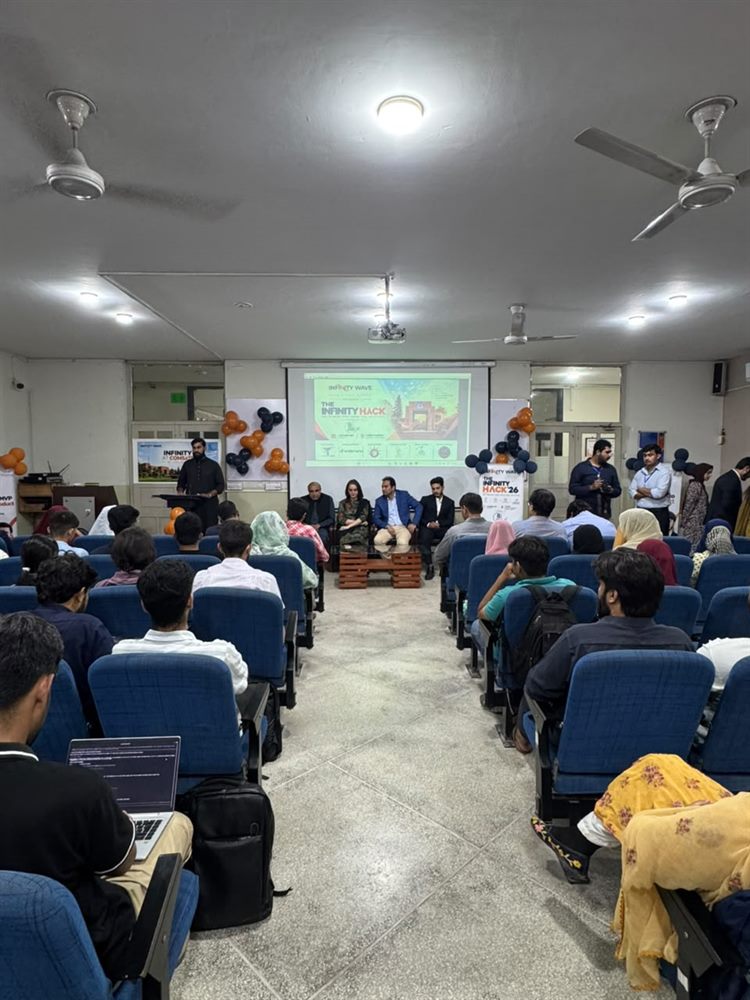 The opening session of Infinity Hack 2026 in the seminar room