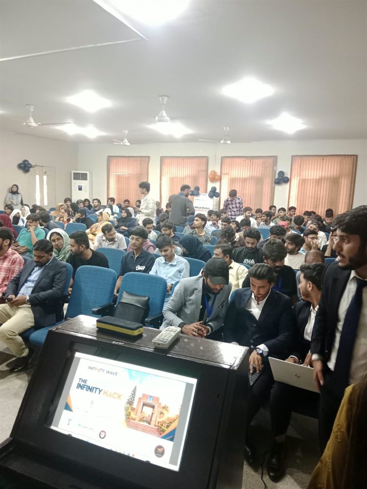 A full seminar room at Infinity Hack 2026