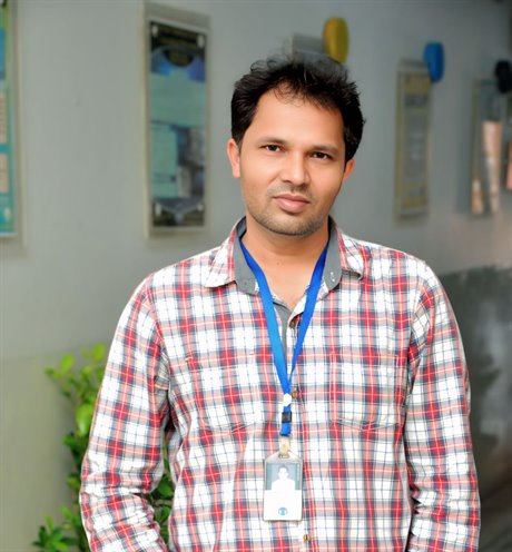 Mr. Nadir Abbas, Assistant