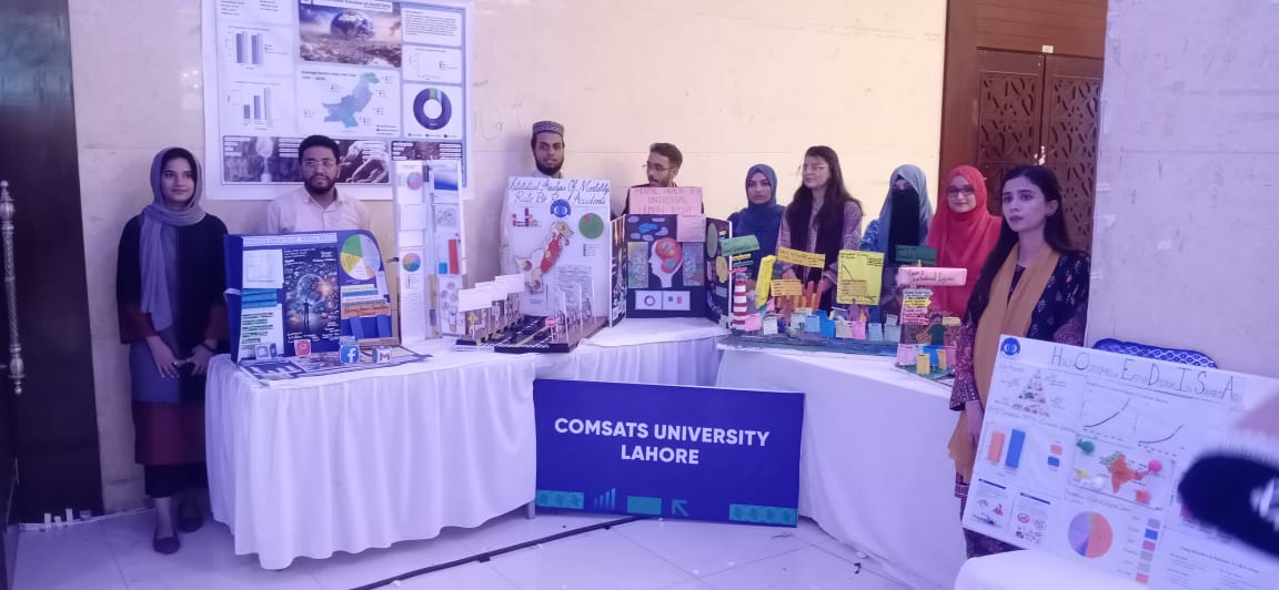 CUI- Lahore Statistics Team Secures First Place in Data Visualization Competition at DATA FEST