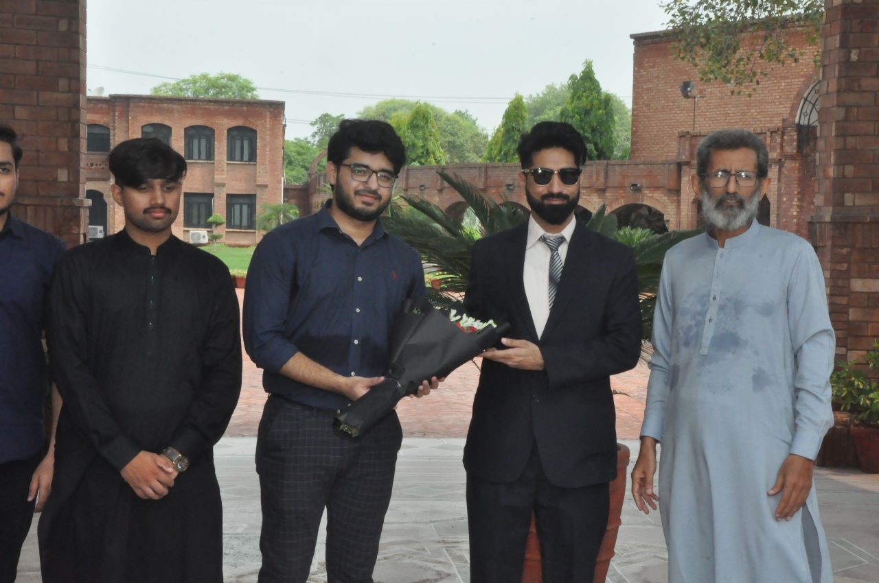 Five Chief Executive Officers from International Software Companies Visited the Department of CS