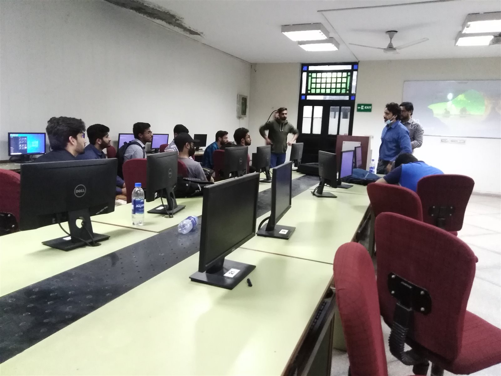 EG Solutions Company South Korea Founder and representatives visited the department of CS for industrial FYP drive