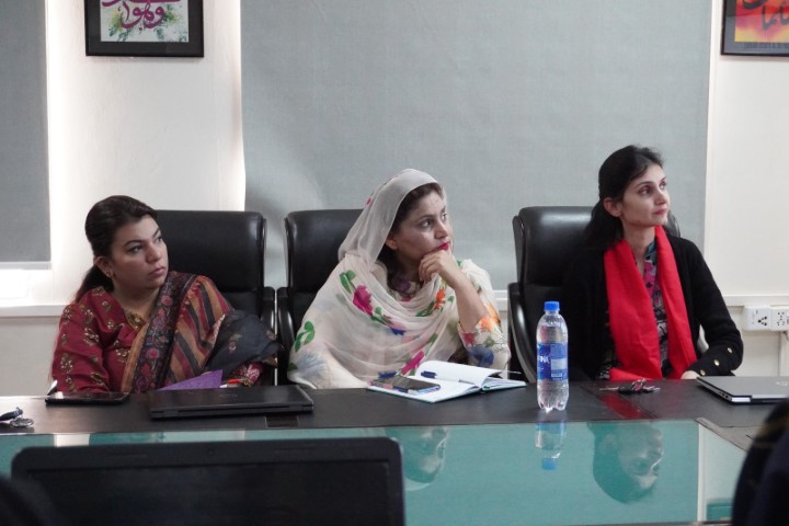 Workshop on Mediation and Moderation Analysis (SEM) with AMOS