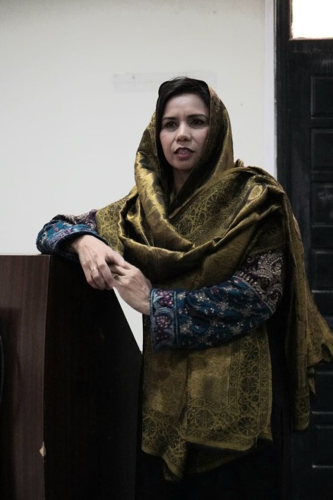 Workshop on Mediation and Moderation Analysis (SEM) with AMOS