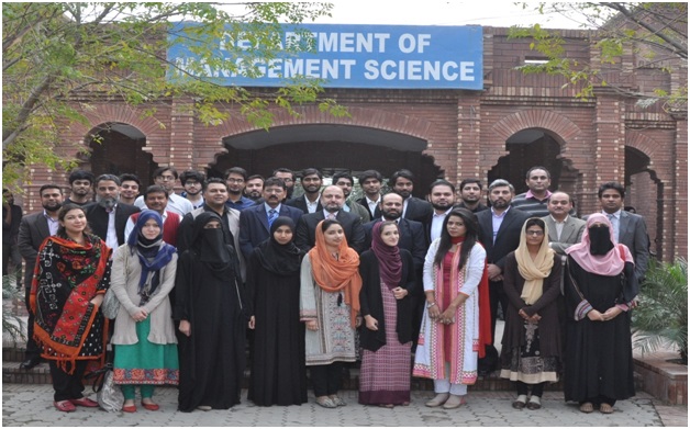 Honor Roll Certificates Distribution Ceremony (December 2015)