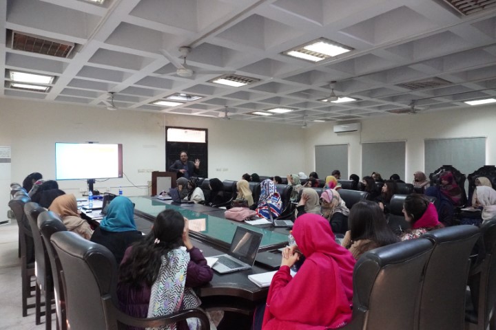 Workshop on Mediation and Moderation Analysis (SEM) with AMOS