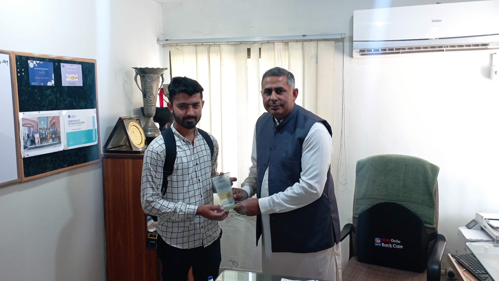 Team Chemical Engineering – CUI Lahore Bags Best Team Award in All Pakistan Chemical Engineering Competition (APCEC) held on March 24th, 2022 in UET Lahore