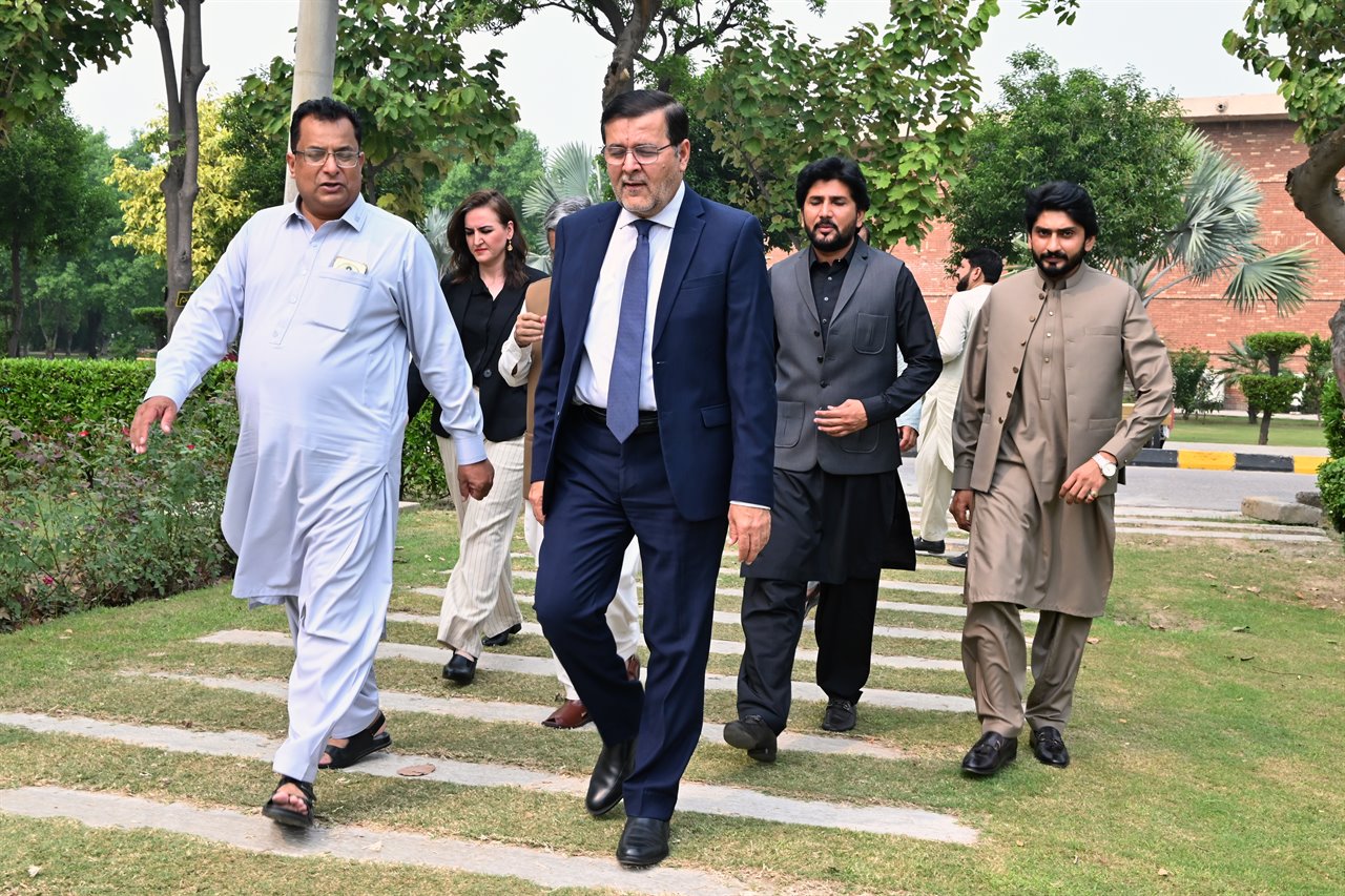 Director Continues Campus Engagements on Collaboration and Facilities