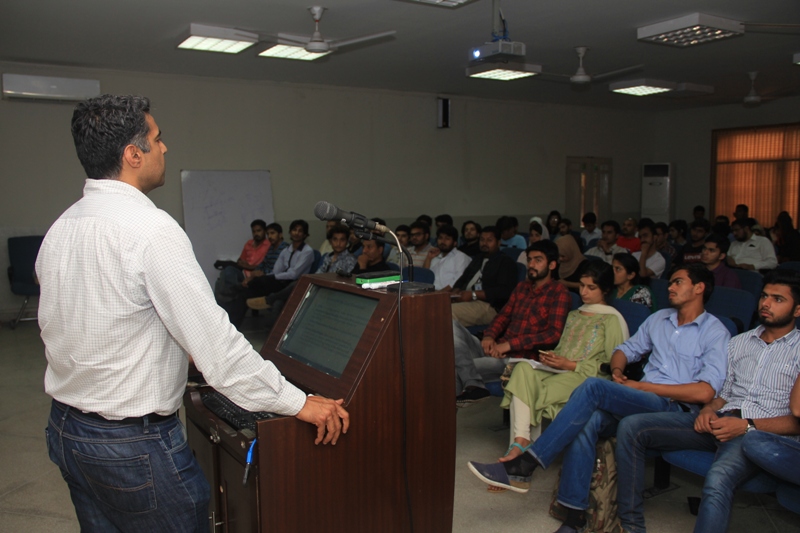 C2 Workshops: Design Thinking and Elevator Pitch