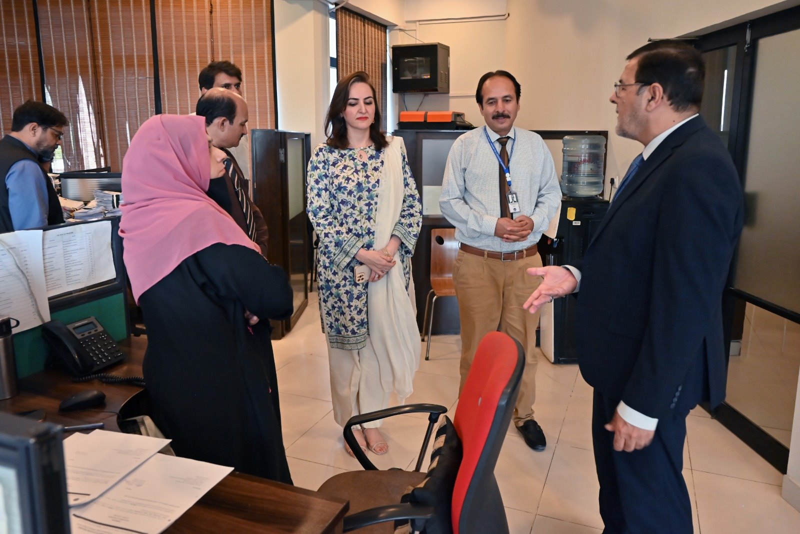 Director Welcomes Visitors and Reviews Student Services