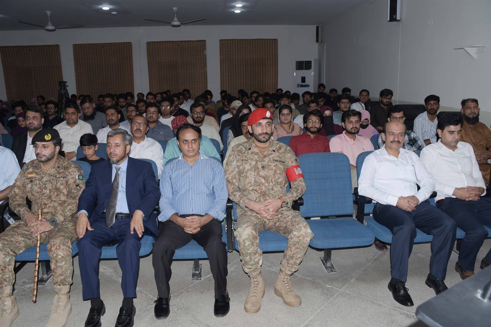 COMSATS Lahore Hosts Maj. General Rao Imran Sartaj for a Lecture on “Bunyan-ul-Marsoos”