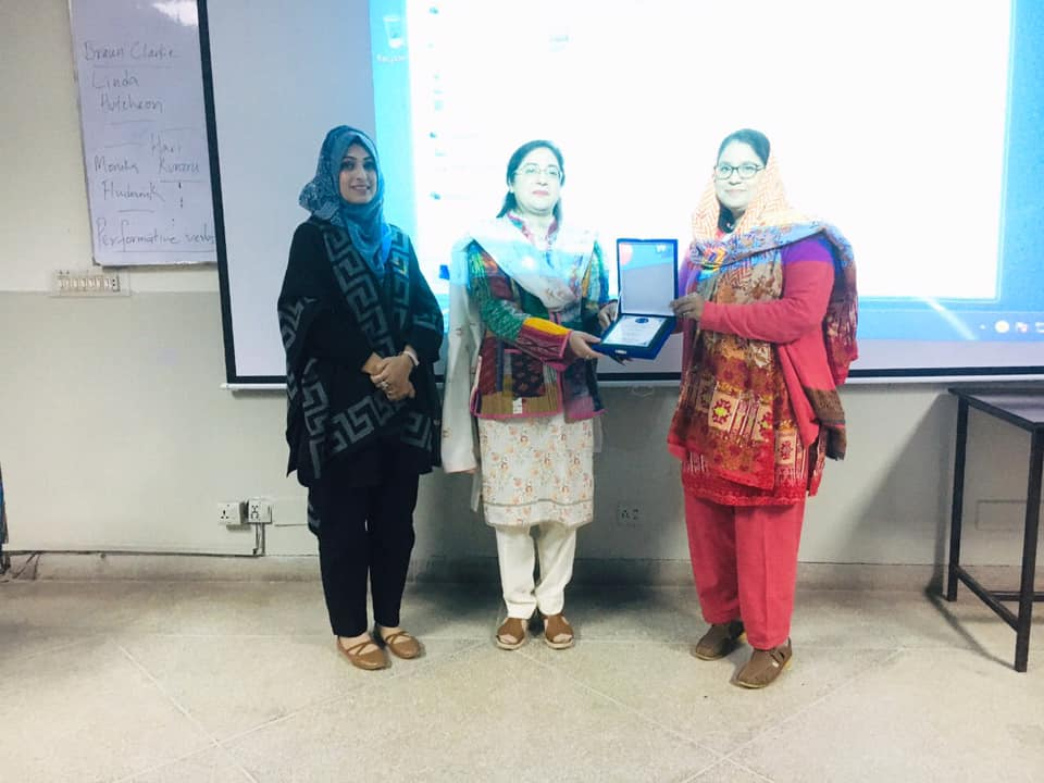 Seminar on “Discourse Analysis: A Helpful Method in Linguistics and Literary Research”