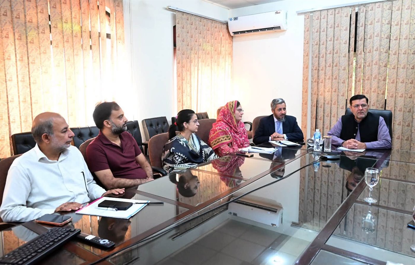 Visitors, a Huawei Lab and a Research Push: the Director's Day at CUI Lahore