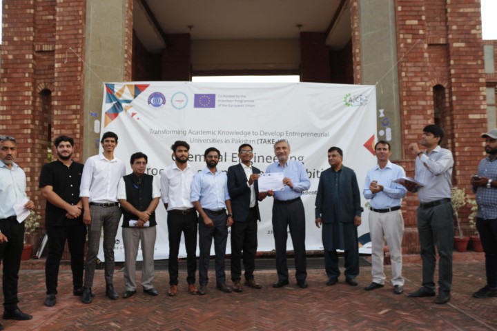 Innovative Achievements: Chemical Engineering Event Highlights Student Entrepreneurship