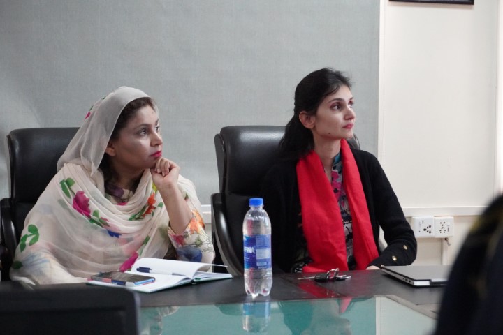 Workshop on Mediation and Moderation Analysis (SEM) with AMOS
