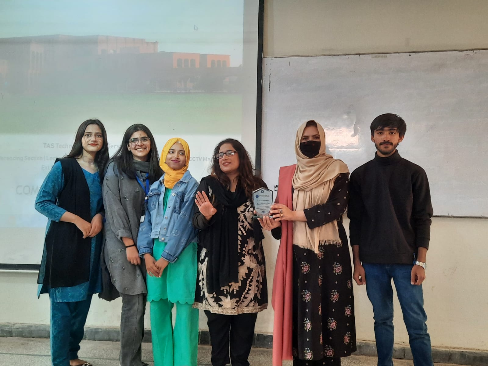 Award Distribution Ceremony: All Pakistan Parliamentary Debate Competition MUARKAA 22