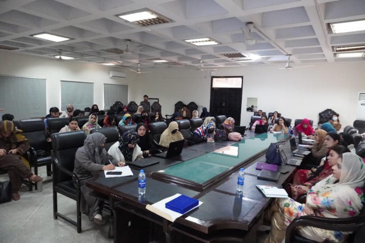 Workshop on Mediation and Moderation Analysis (SEM) with AMOS