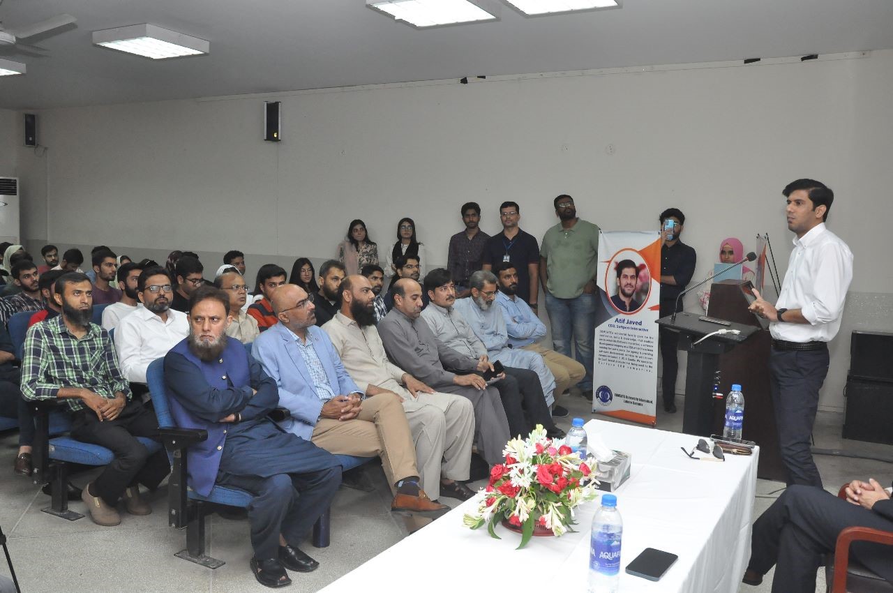 Five Chief Executive Officers from International Software Companies Visited the Department of CS