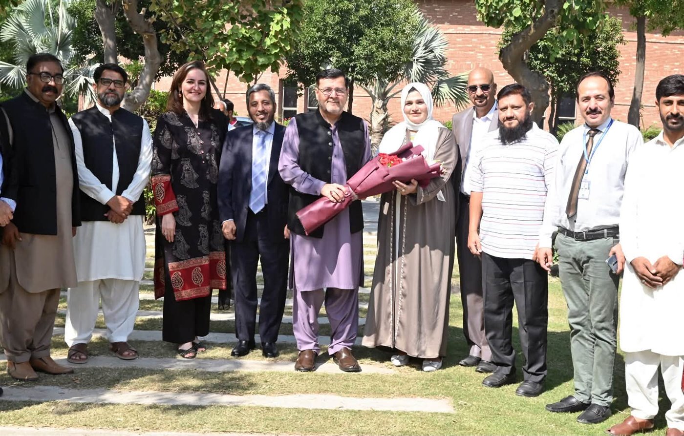 Visitors, a Huawei Lab and a Research Push: the Director's Day at CUI Lahore