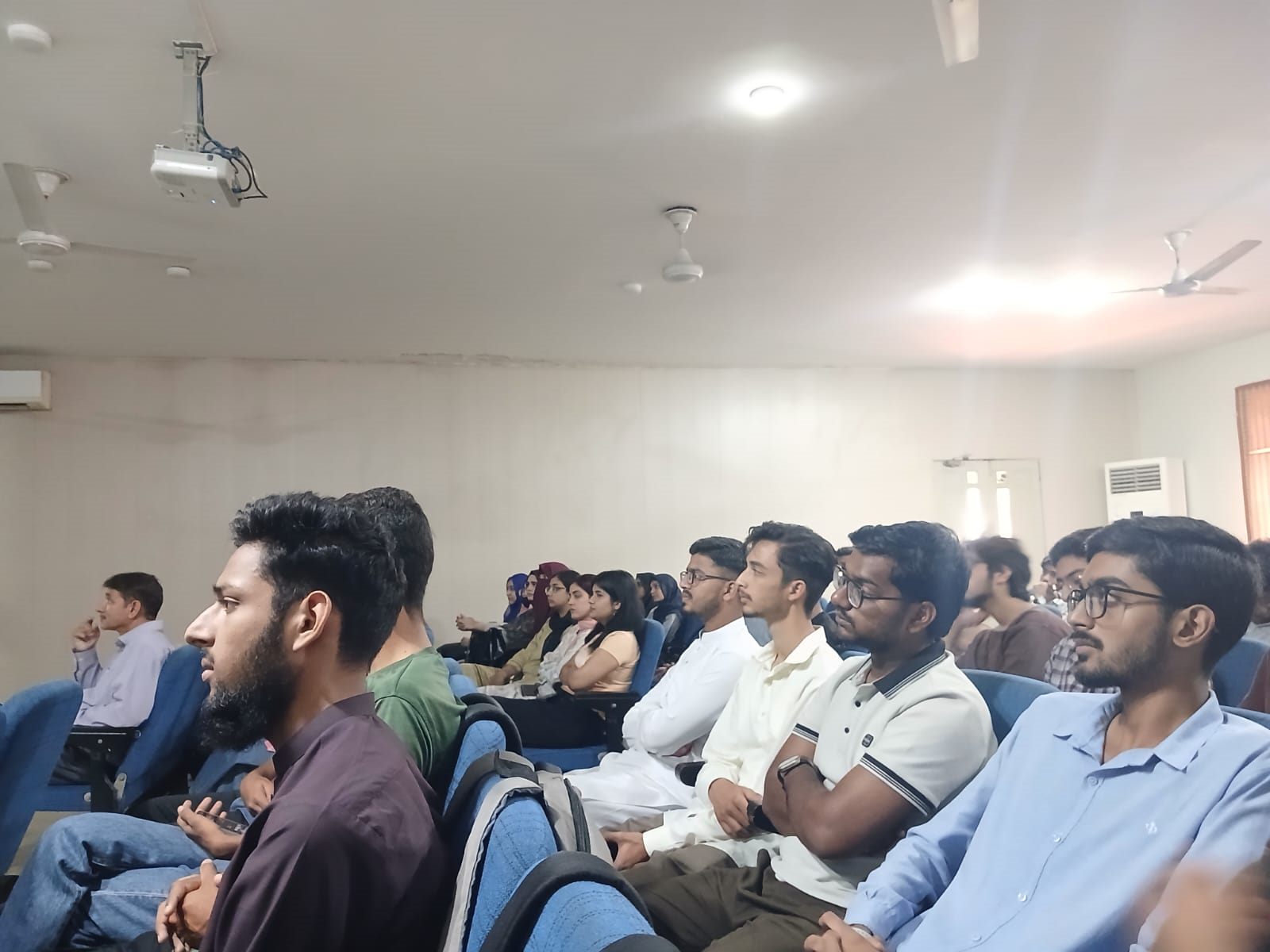 Seminar on “The AI Revolution in Technology: From Ideas to Innovation”