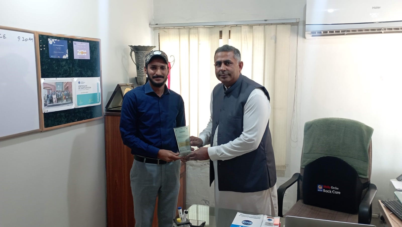 Team Chemical Engineering – CUI Lahore Bags Best Team Award in All Pakistan Chemical Engineering Competition (APCEC) held on March 24th, 2022 in UET Lahore