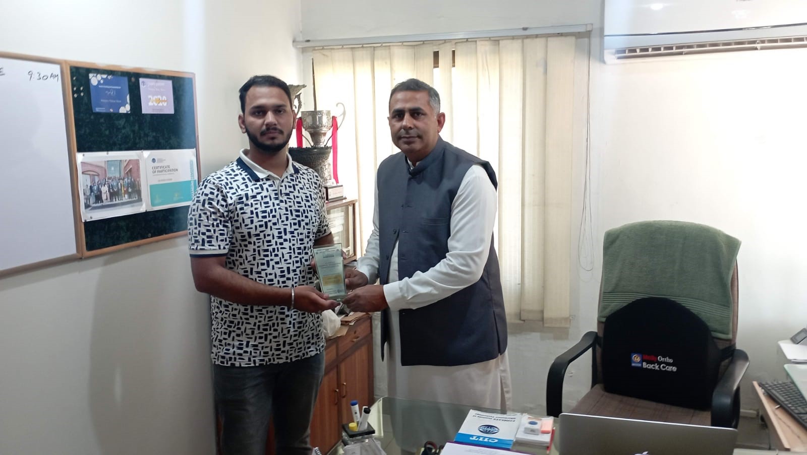 Team Chemical Engineering – CUI Lahore Bags Best Team Award in All Pakistan Chemical Engineering Competition (APCEC) held on March 24th, 2022 in UET Lahore