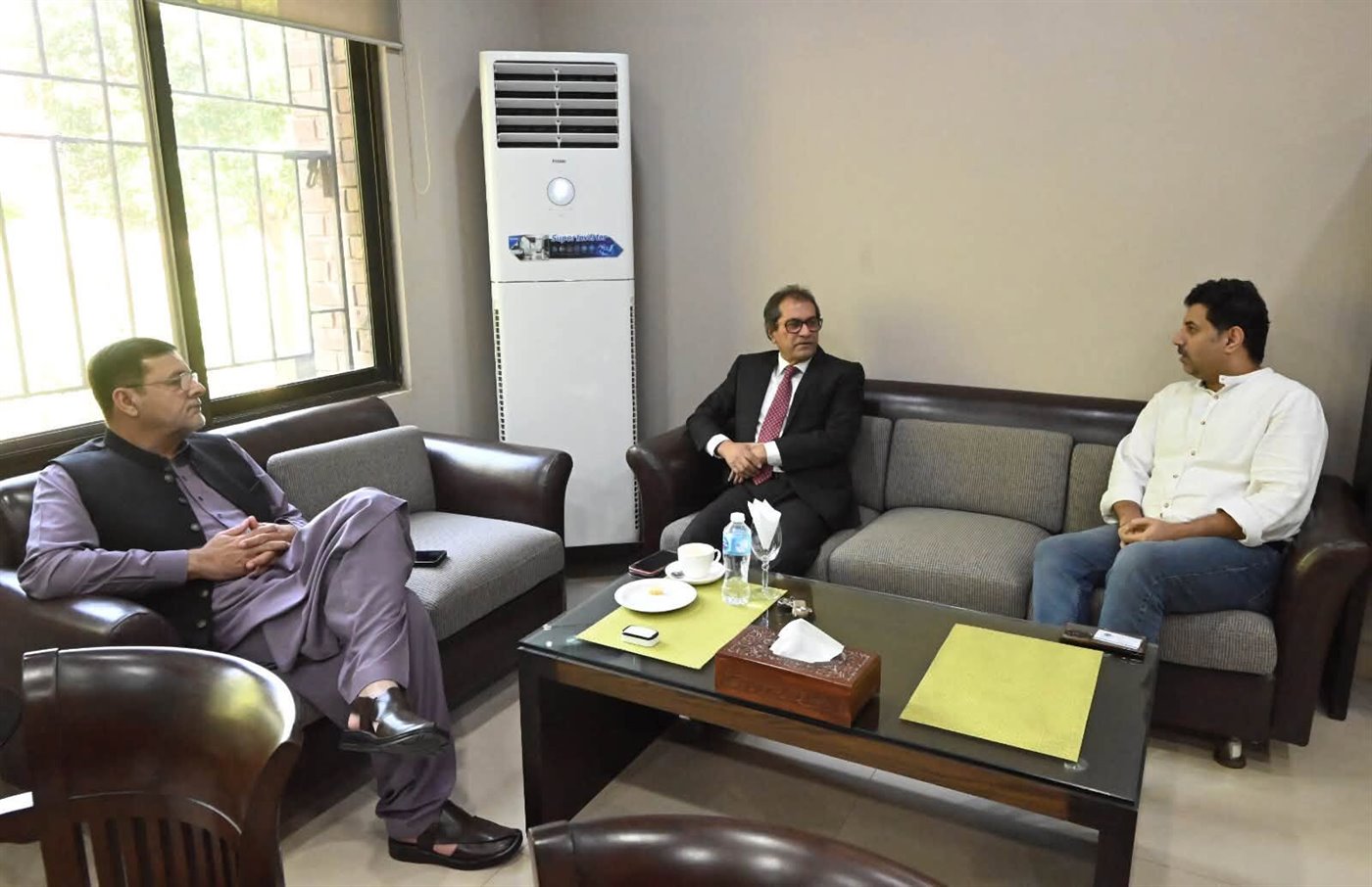 Visitors, a Huawei Lab and a Research Push: the Director's Day at CUI Lahore