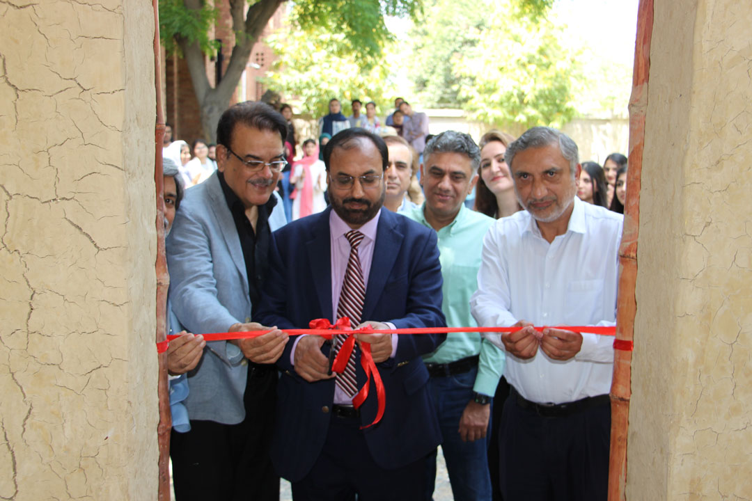 Concluding Ceremony of the Workshop "Flood Rehabilitation Shelter; Construction with Indigenous Building Methods and Materials"