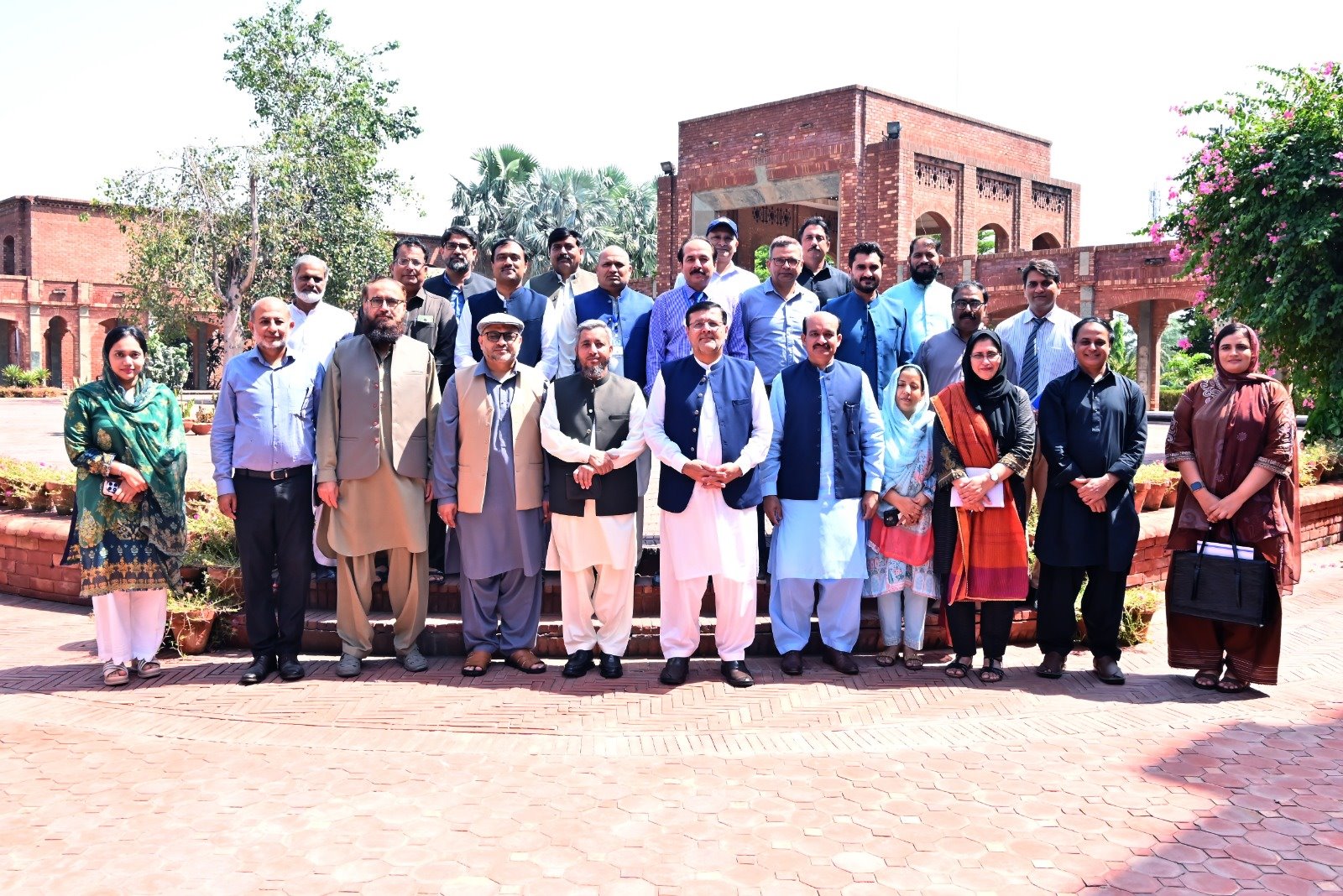 Director Holds First Introductory Meetings with Heads of Departments