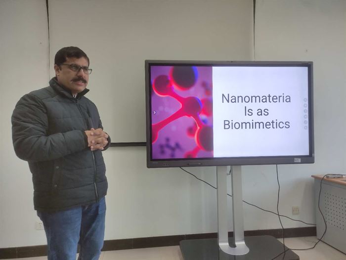 Lecture on nanomaterials as biomimetics at Sun Yat-sen University